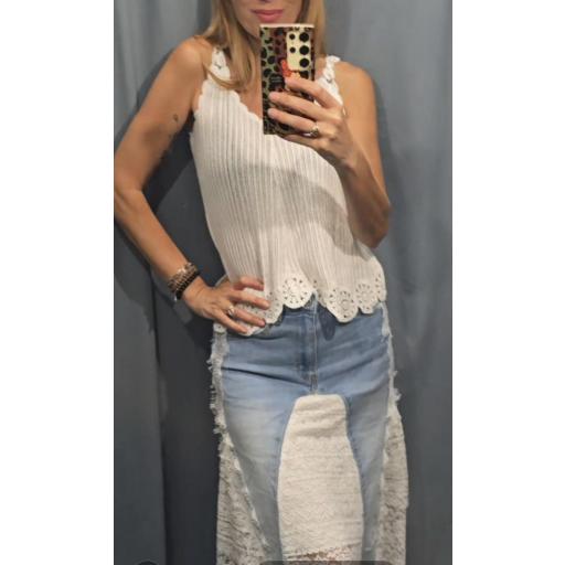 FALDA VAQUERA ENCAJE [2]