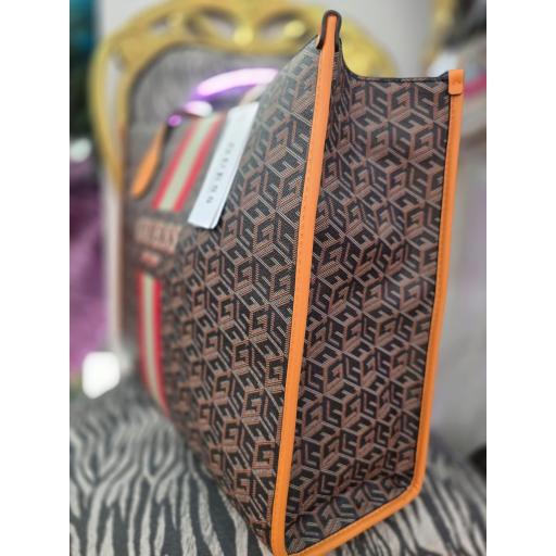 BOLSO GUESS SHOPPER SILVANA LOGO