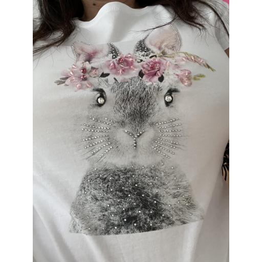 Camiseta conejo con flores [2]