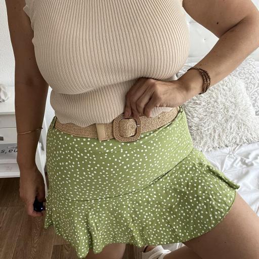 Falda pantalòn verde  con cinturòn [1]