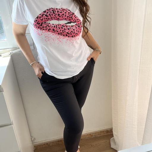 Camiseta labios rosa [1]