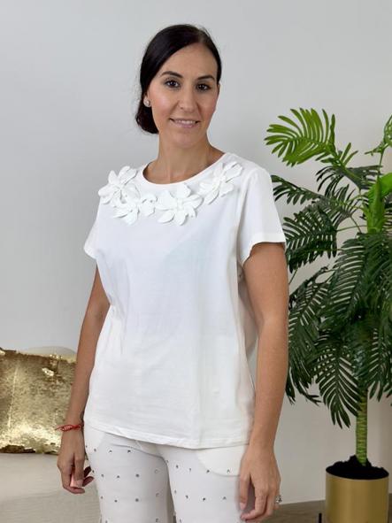 Camiseta Flor Blanca [2]