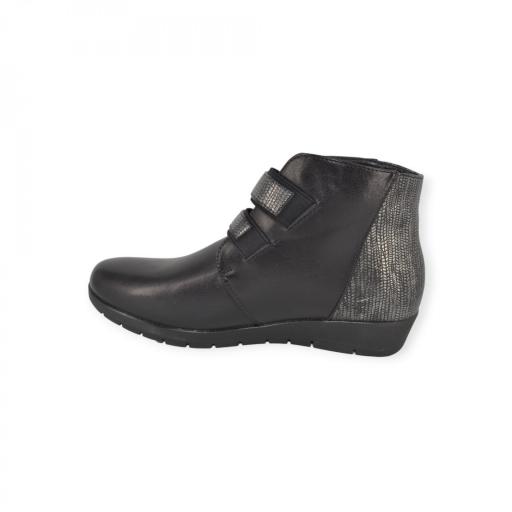 BOTIN NEGRO DOS VELCROS AMARPIES 13316 [4]