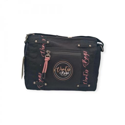 BOLSO NEGRO RECTANGULAR LETRAS ROSAS VENTIS 235706