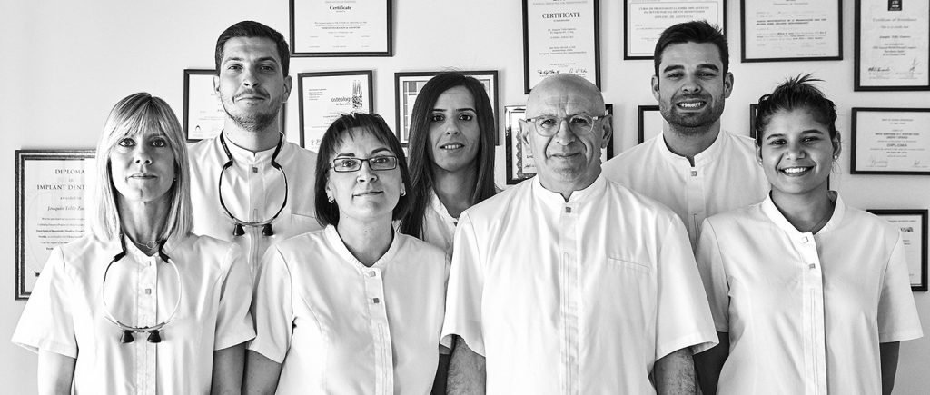Equipo-Clinica-Dental-Tello-Zaragoza-1024x435.jpg