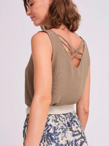 Blusa sin mangas [1]