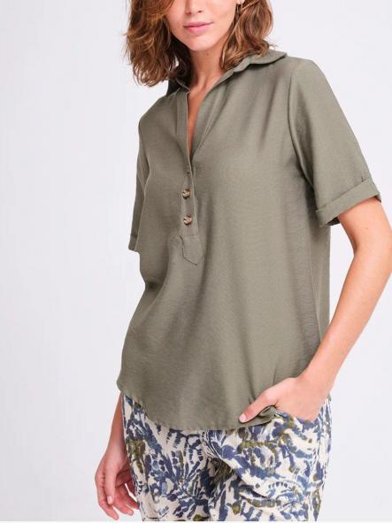 Blusa pico botones