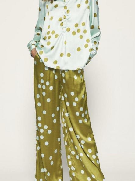 Pantalon satinado topos