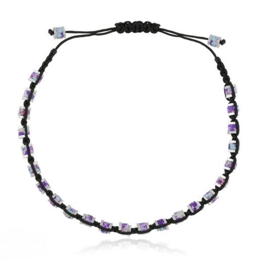 Pulsera de hilo negro con elementos de colores en acero