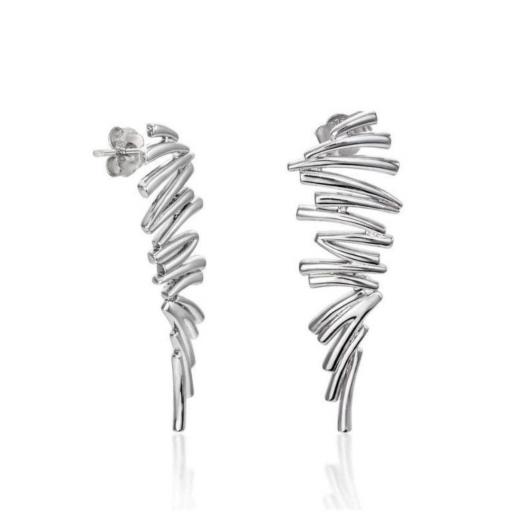 Pendientes largos de plata: ¡Irregularmente chic!