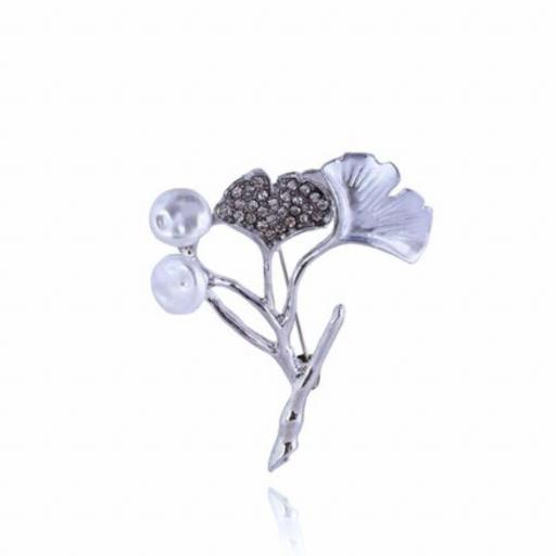 Broche de moda Hoja de ginkgo con perlas