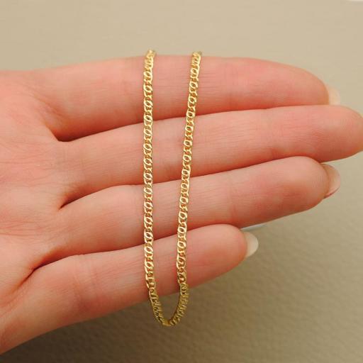 Cadena Ancla Plana Hueca en Oro Amarillo 18K – Elegancia Ligera [2]
