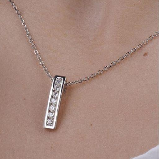 Collar Clásico en Plata de Ley con Barra de Circonitas Blancas – Elegancia Atemporal para Siempre [1]