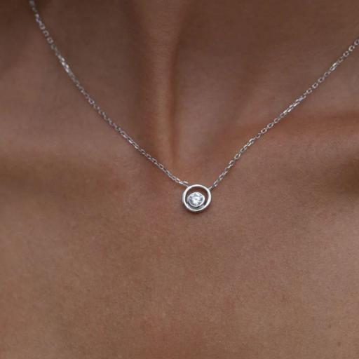 Collar Minimalista de Plata con Circonita – Brillo Sutil para Cada Día [1]