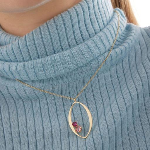 Collar con cristales rosas en Plata 925 baño Oro 18kt – Victoria Cruz [1]