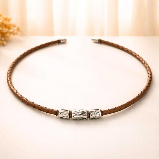 Collar de hombre de piel trenzada natural con cuentas de acero inoxidable [1]