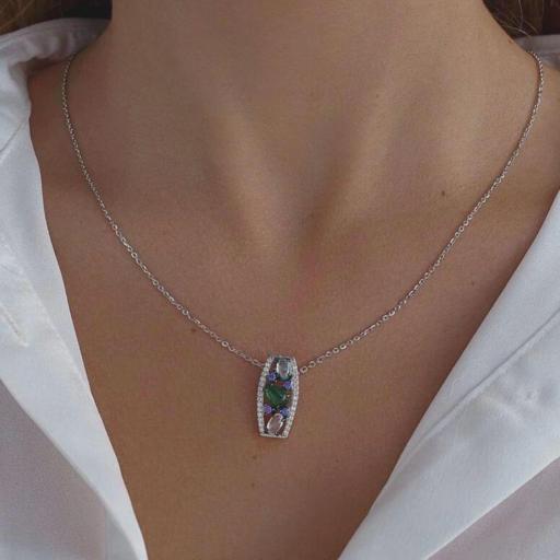 Collar de plata con colgante con varias piedras en tonos azules  [1]