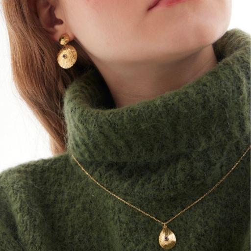 Collar gota con cristal violeta en Plata 925 baño Oro 18kt – Victoria Cruz [2]