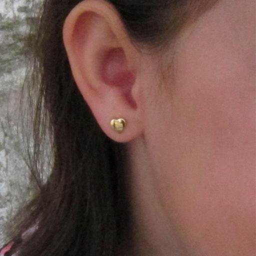 Pendientes de oro 18K en forma de corazón con rosca [1]