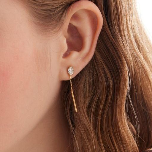 Pendientes largos oval con cristal blanco en Plata 925 baño Oro 18kt – Victoria Cruz [1]