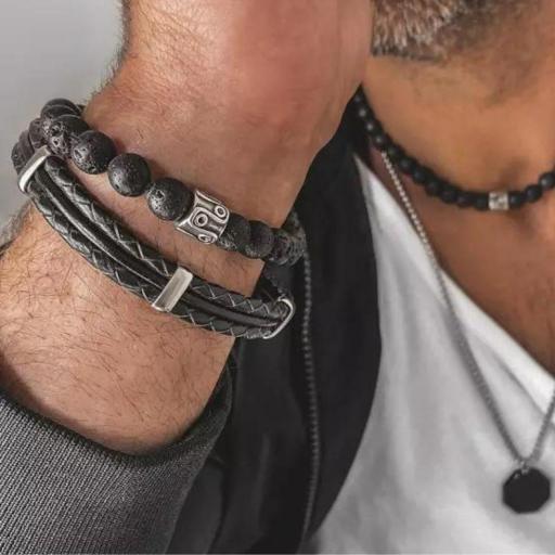 Pulsera de hombre negra fabricada en cuero natural [1]