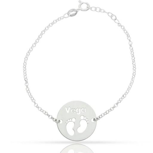 Pulsera de plata personalizada nombre y pies calados