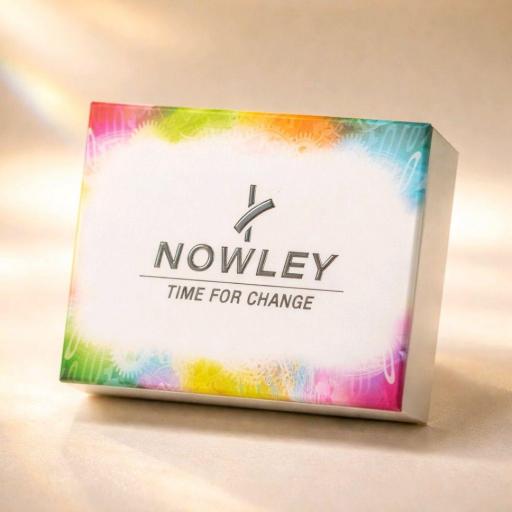 Reloj Nowley mujer dorado con esfera blanca luminosa. Elegante, sofisticado y perfecto para cualquier ocasión. [2]