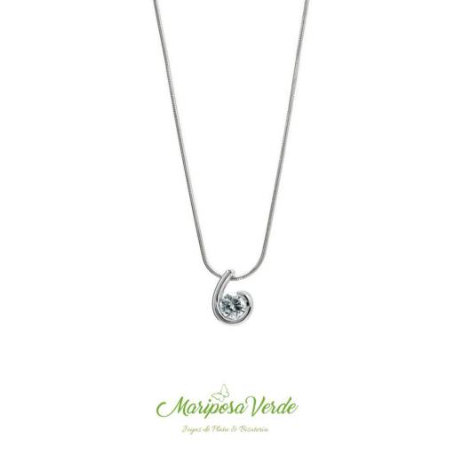 Colgante de plata fina, sencillo y elegante con circonita en forma circular