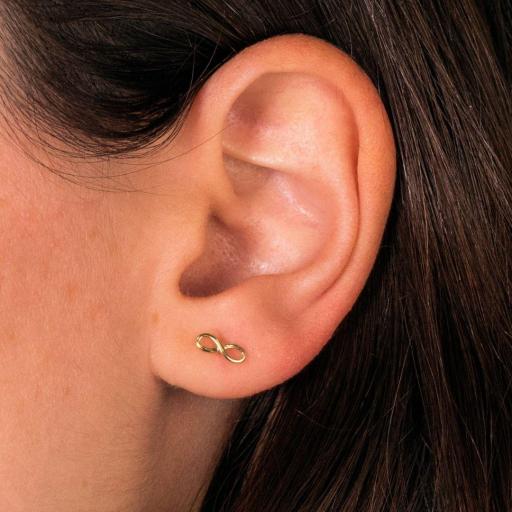 Pendientes de oro 18k en forma de infinito [1]