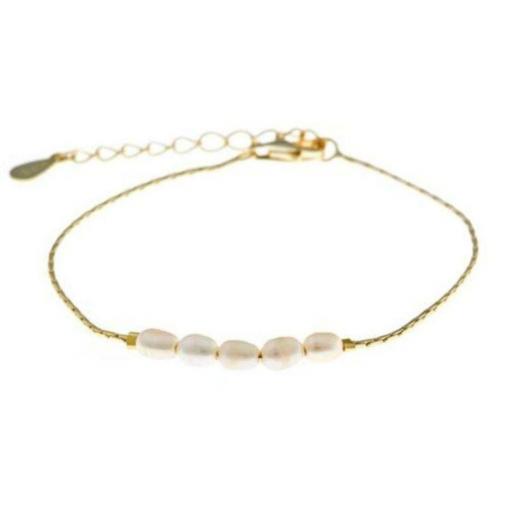 Pulsera  fina en plata bañada en oro con perlas dulces