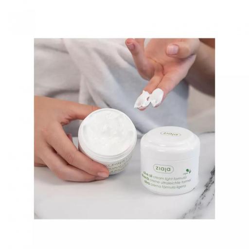 OLIVA Crema facial fórmula ligera [1]