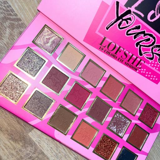 PALETA DE SOMBRAS (18 colores)