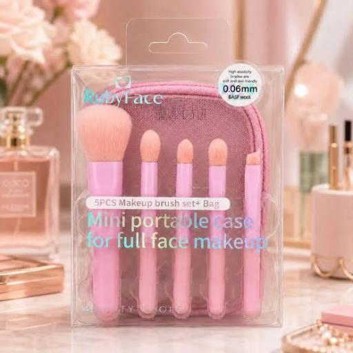 Kit de brochas de maquillaje RubyFace (modelo mini portátil de 5 piezas con estuche)