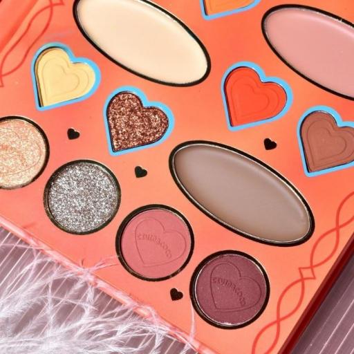 PALETA DE SOMBRAS KEVIN & COCO. 20 colores [1]