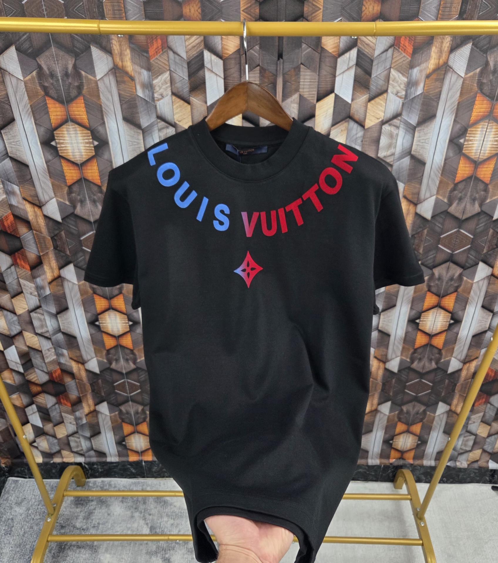CAMISETA LV