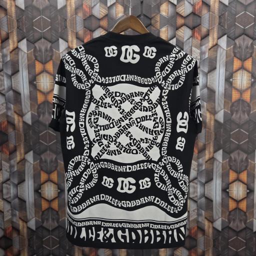 CAMISETA DG (negra oversize)