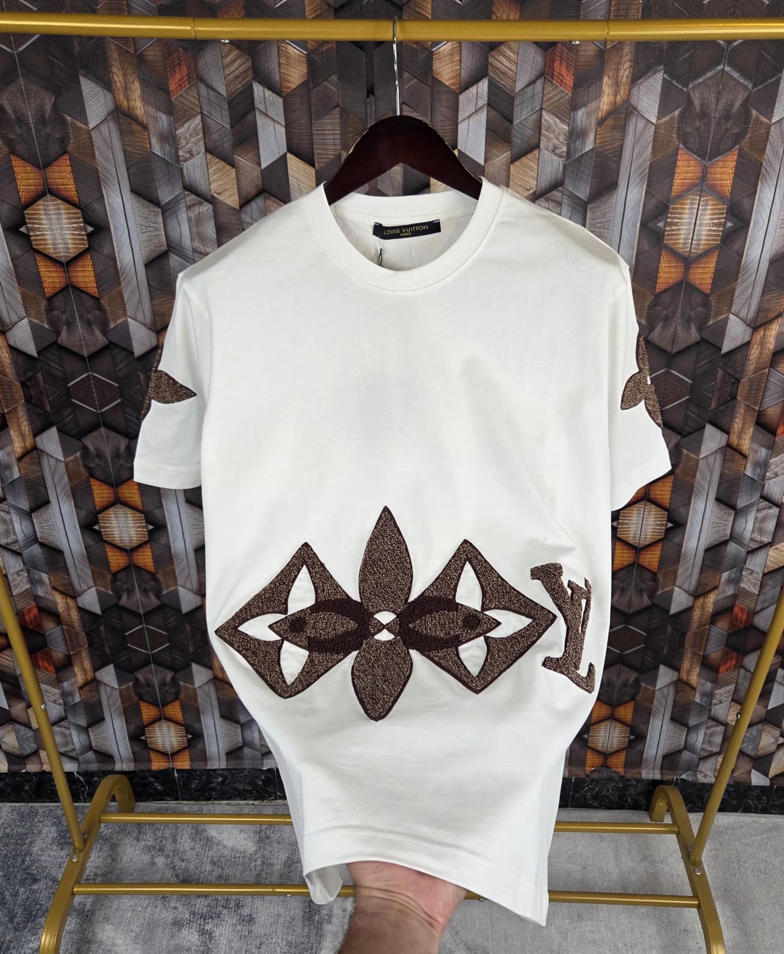 CAMISETA LV