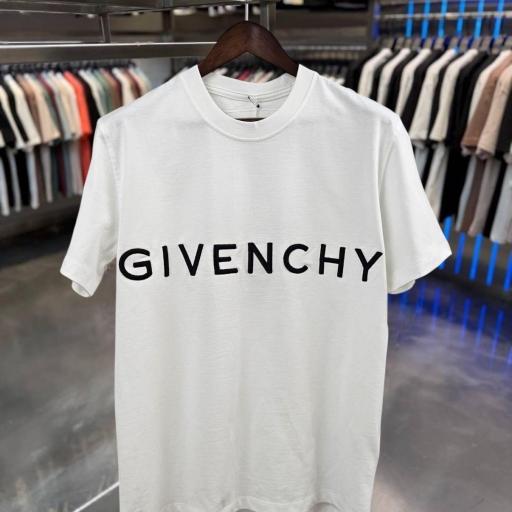 CAMISETA GIvENCHY (Bordada)