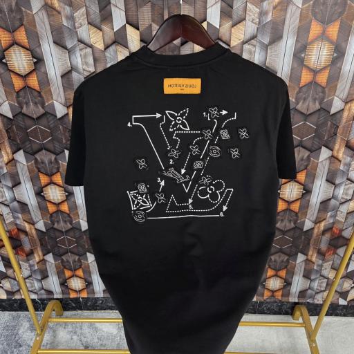 CAMISETA LV (oversize)
