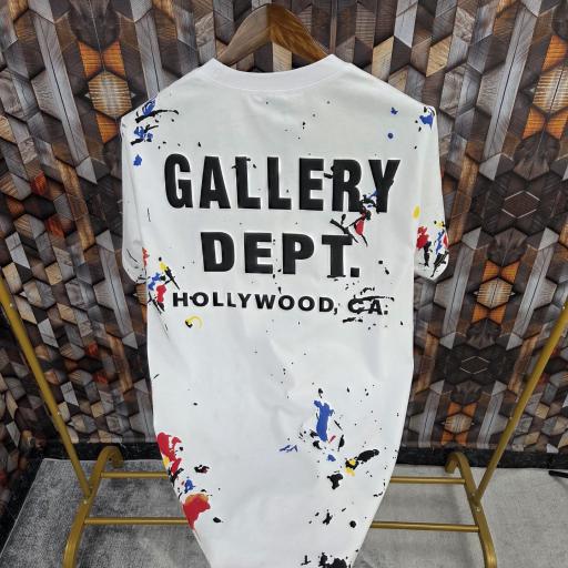 CAMISETA GALLERY DEPT