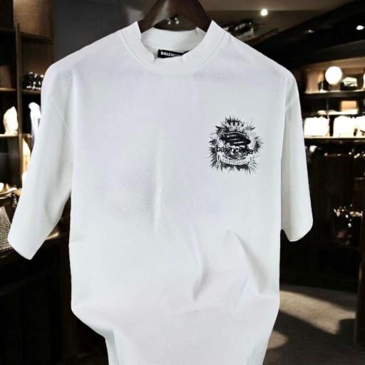 CAMISETA BALENCIAGA (OVERSIZE)