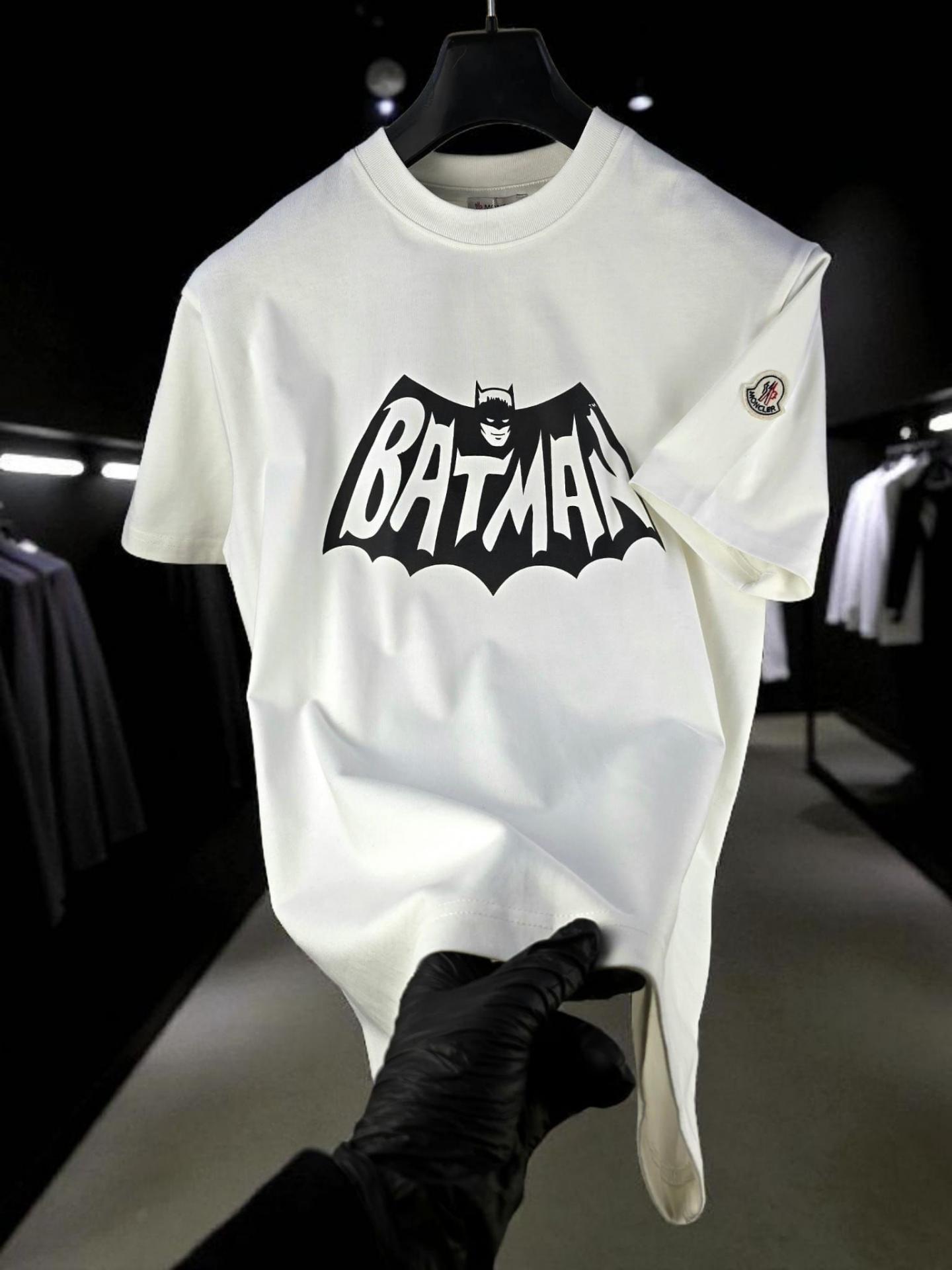 CAMISETA MONCL€R (Batman)