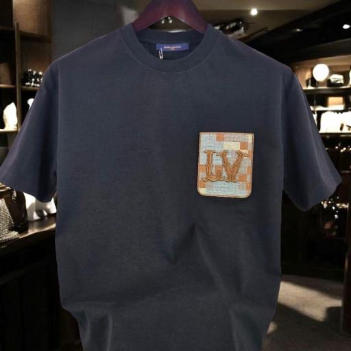 CAMISETA LV (Bordada)