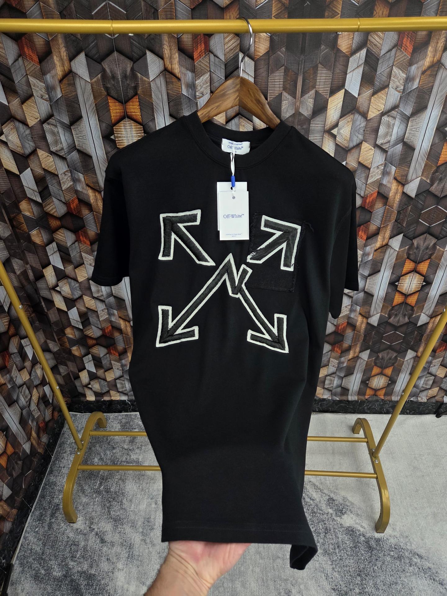 CAMISETA OFF WHITE (OVERSIZE)