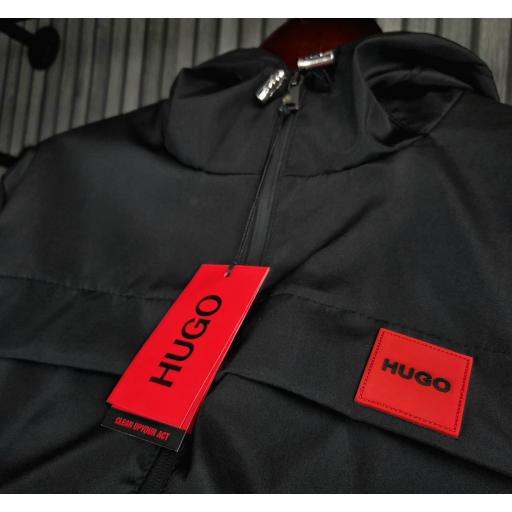 Chaqueta hug0 [1]