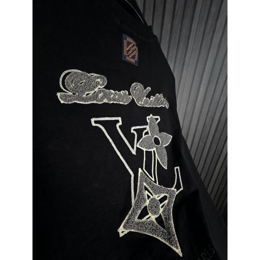 CAMISETA LV (BORDADA)