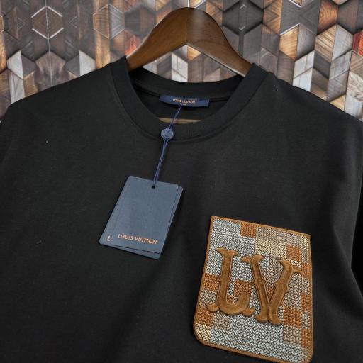 CAMISETA LV (Bordada) [1]