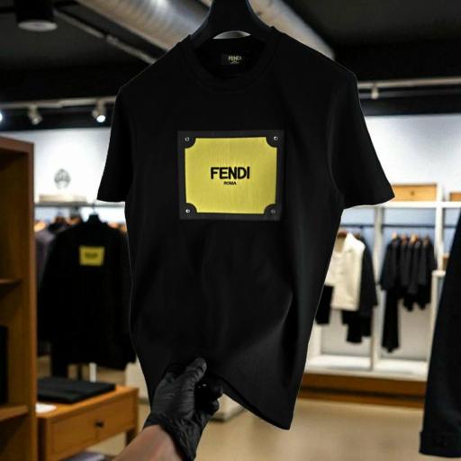 CAMISETA FENDI (OVERSIZE)