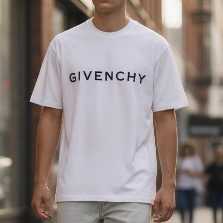 CAMISETA GIvENCHY (Bordada)