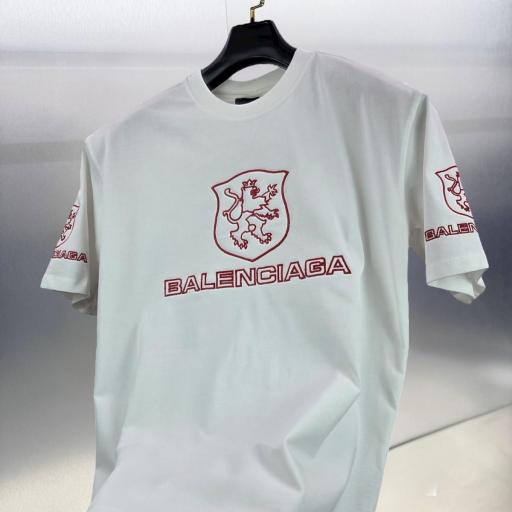 CAMISETA BALENCIAGA (OVERSIZE)